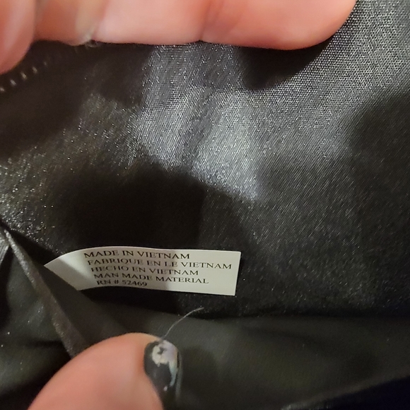 Cute Little Travel, Concert, or Night Out Purse - Picture 10 of 10